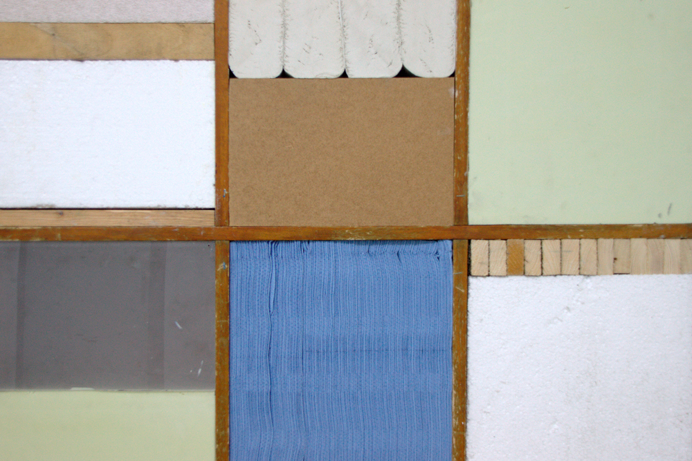 Materegal (Detail), 2012, Holzregal, div. Materialien, 90cm x 40cm x 200cm